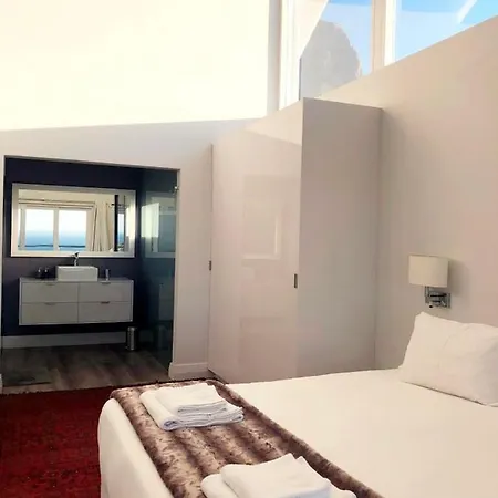 Bright Camps Bay Loft With Stunning Views And Shared Pool Apartamento Cidade Do Cabo Exterior foto