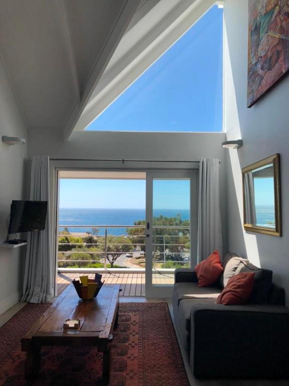 Apartamento Bright Camps Bay Loft With Stunning Views And Shared Pool *